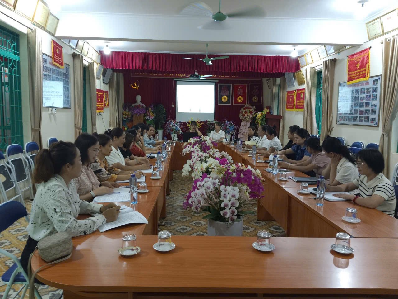 CỤM CHUYÊN MÔN SỐ 9 GẮN KẾT, CHIA SẺ KINH NGHIỆM, NÂNG CAO CHẤT LƯỢNG GIÁO DỤC MẦM NON